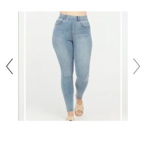 NWOT SPANX light vintage wash skinny jeans